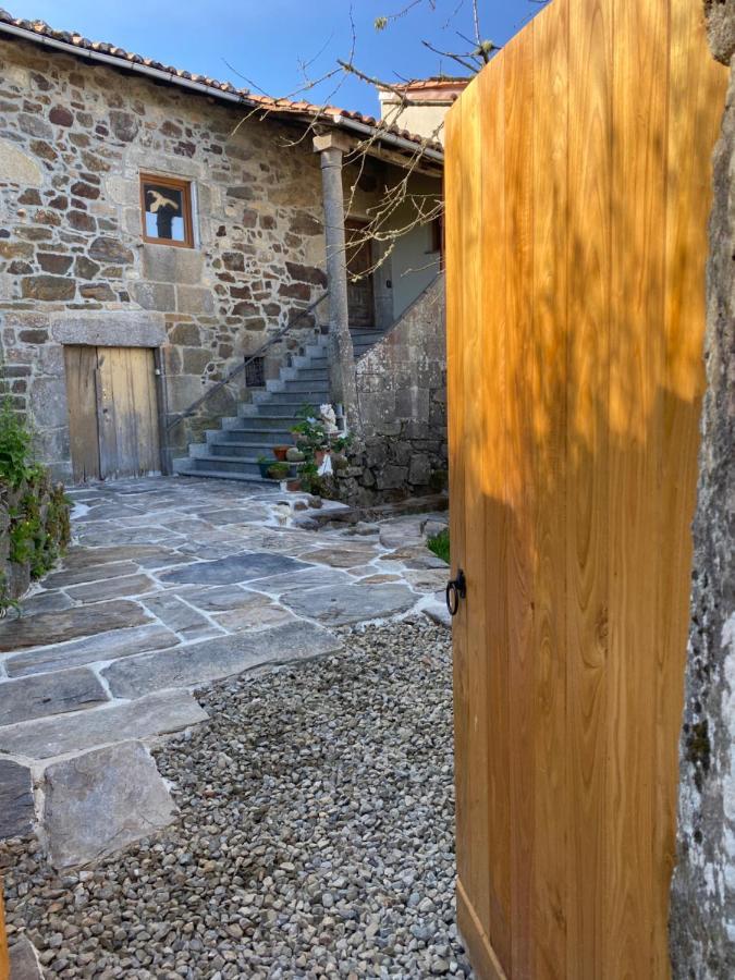 O Carballo Farm House In Ribeira Sacra מראה חיצוני תמונה